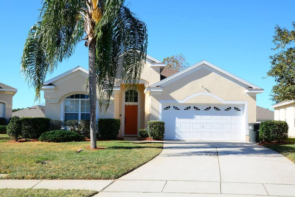 Pool In Famous Windsor Palms 4 Miles To Disney, Free Amenities Holiday home