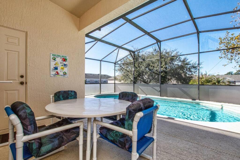 Pool In Famous Windsor Palms 4 Miles To Disney, Free Amenities Holiday home *