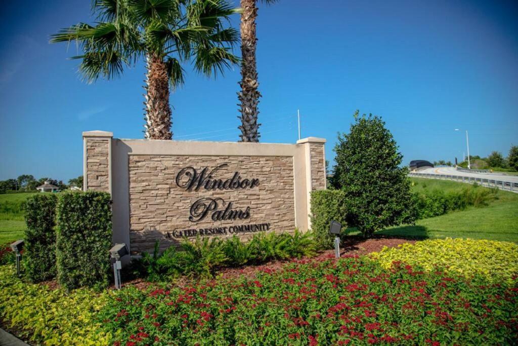 Pool In Famous Windsor Palms 4 Miles To Disney, Free Amenities Holiday home Kissimmee