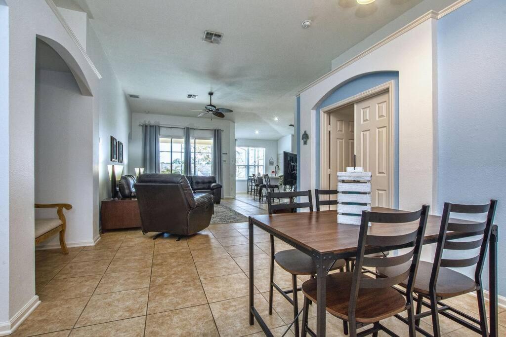 Pool In Famous Windsor Palms 4 Miles To Disney, Free Amenities Kissimmee