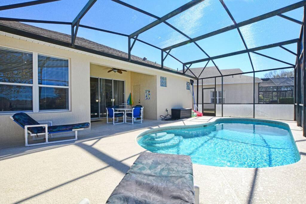 Pool In Famous Windsor Palms 4 Miles To Disney, Free Amenities Holiday home *
