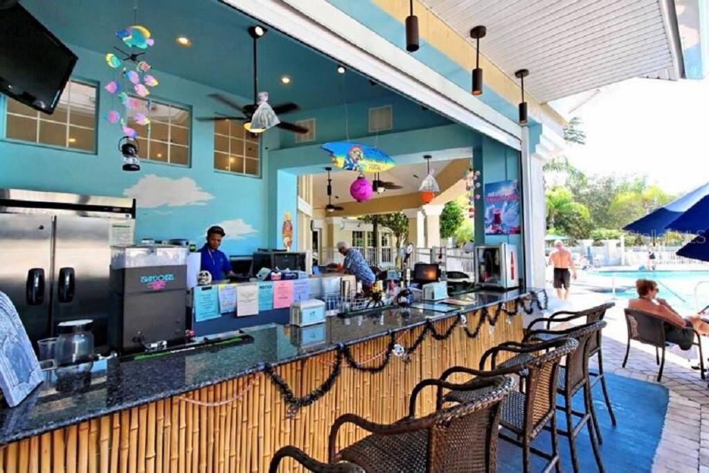 Pool In Famous Windsor Palms 4 Miles To Disney, Free Amenities Holiday home