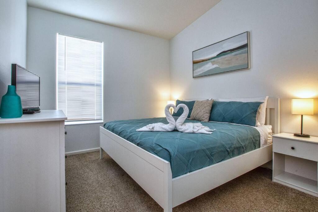 Holiday home Pool In Famous Windsor Palms 4 Miles To Disney, Free Amenities