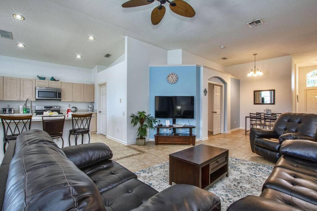 Pool In Famous Windsor Palms 4 Miles To Disney, Free Amenities Holiday home Kissimmee
