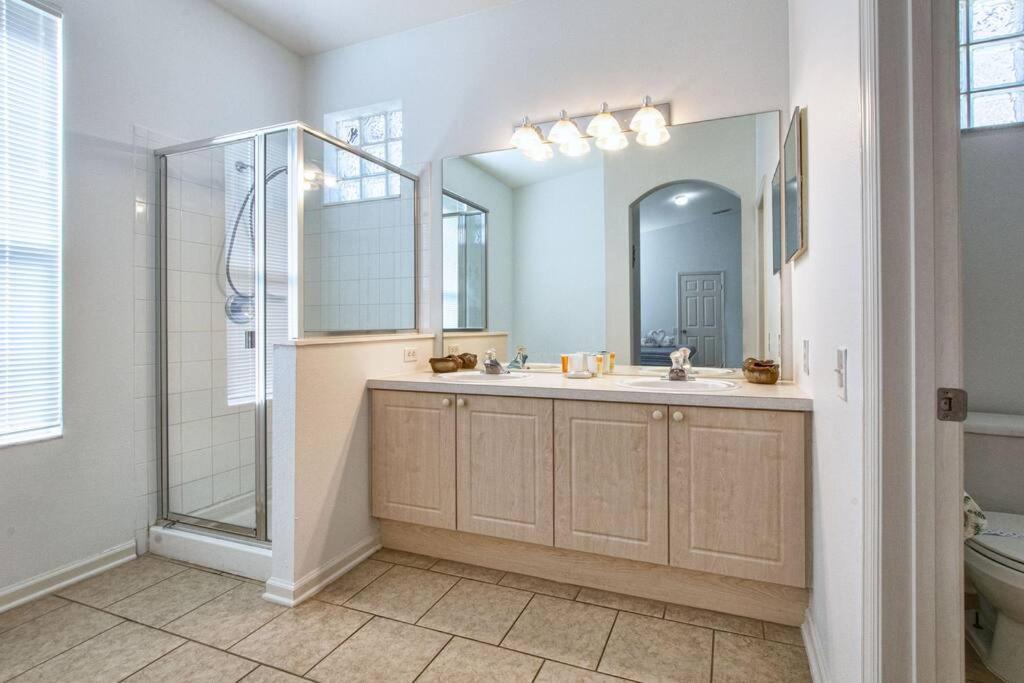 Holiday home Pool In Famous Windsor Palms 4 Miles To Disney, Free Amenities