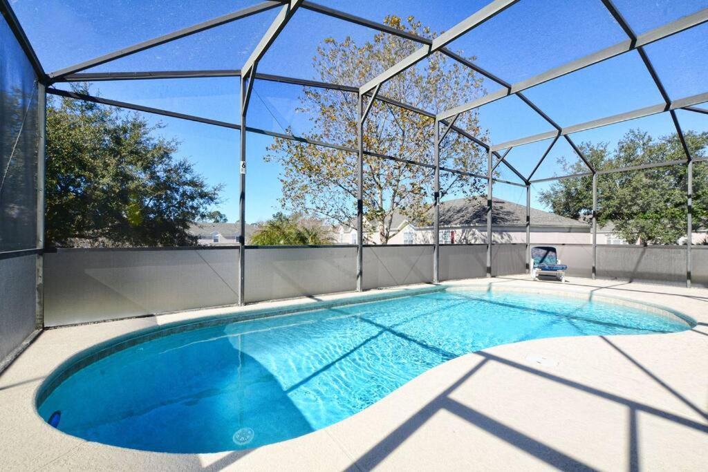 Pool In Famous Windsor Palms 4 Miles To Disney, Free Amenities Holiday home *